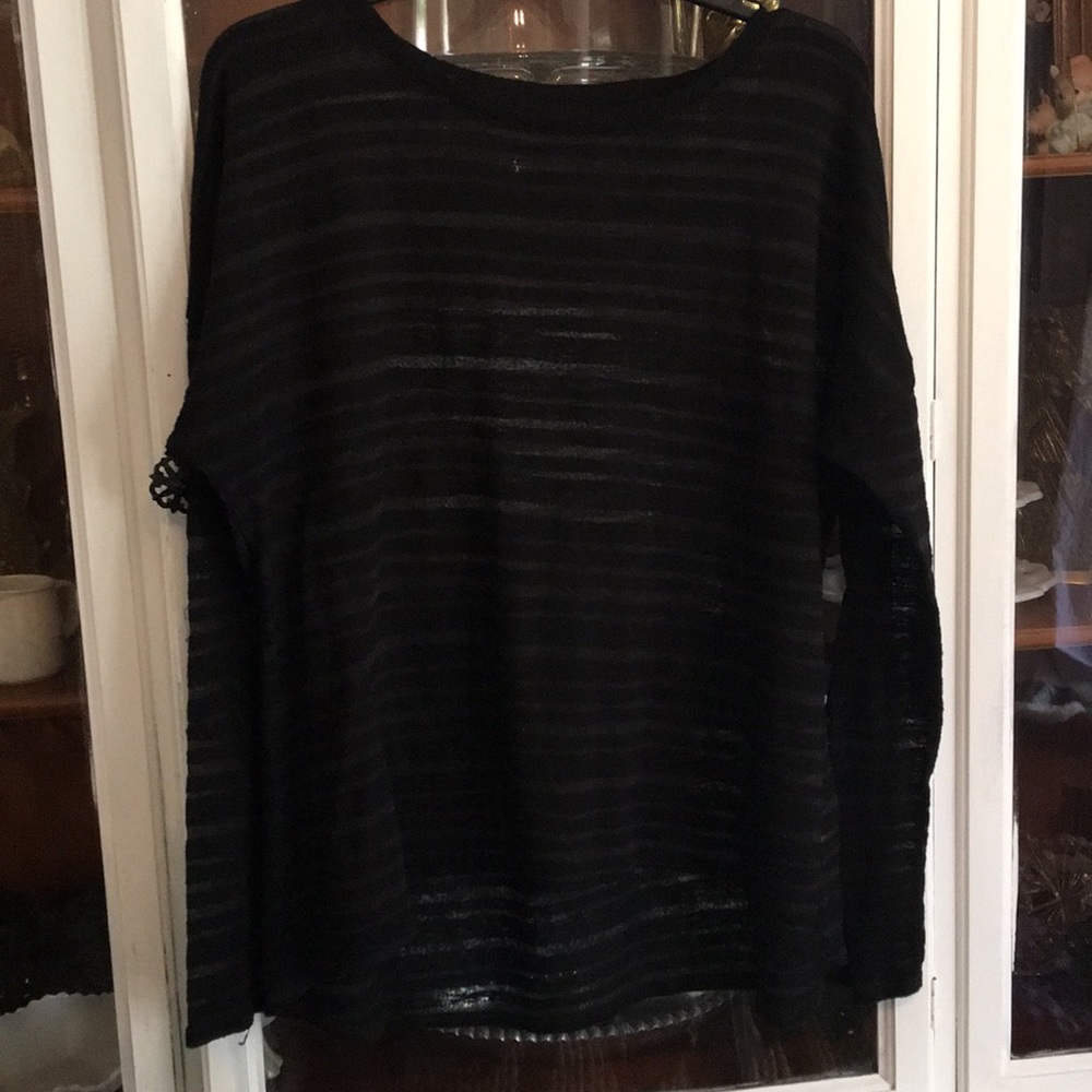 Apt. 9 sheer long sleeve